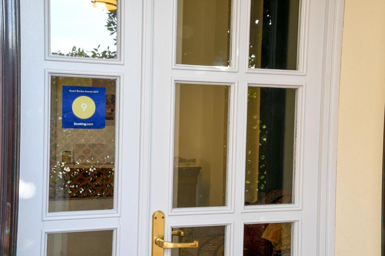 Casa Zafferano Pension Albenga Buitenkant foto