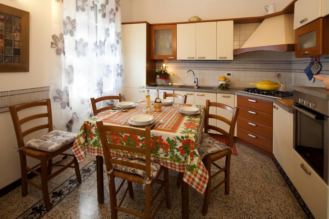Casa Zafferano Pension Albenga Buitenkant foto