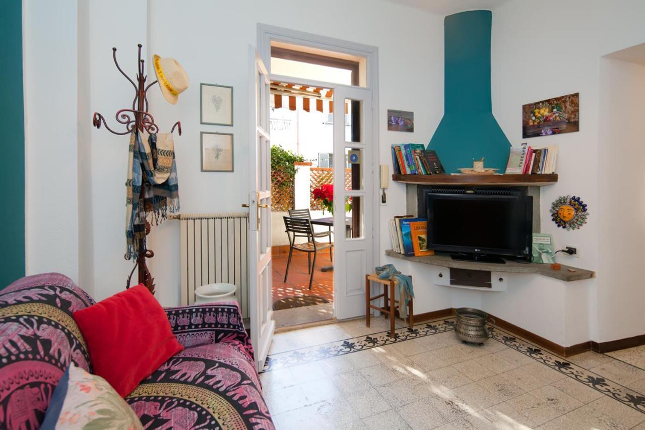 Casa Zafferano Pension Albenga Buitenkant foto